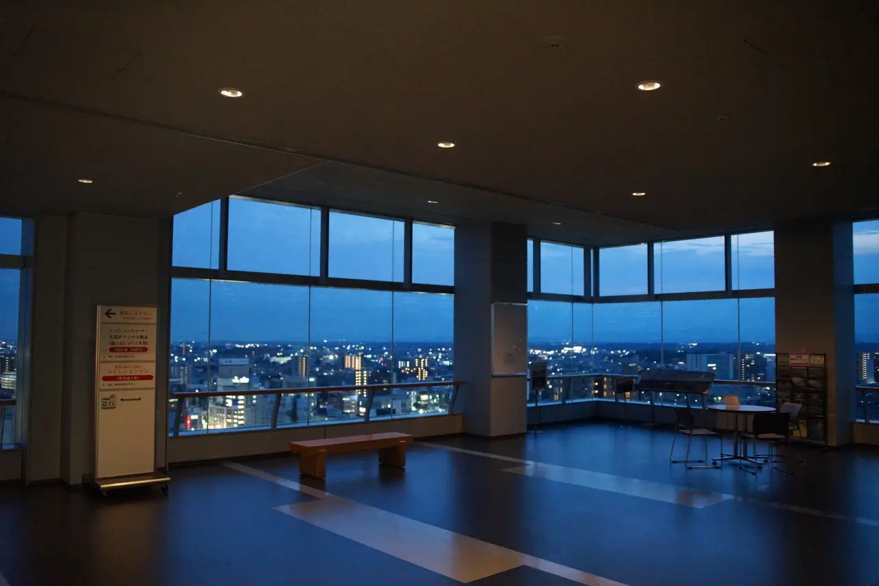 栃木県庁 展望ロビー