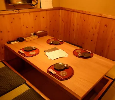 天ぷらと旨い肴とおいしい酒の店 尭の天 店内